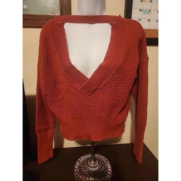 Hippie Rose Burnt Red Sweater with Open Back Size M - Picture 1 of 2